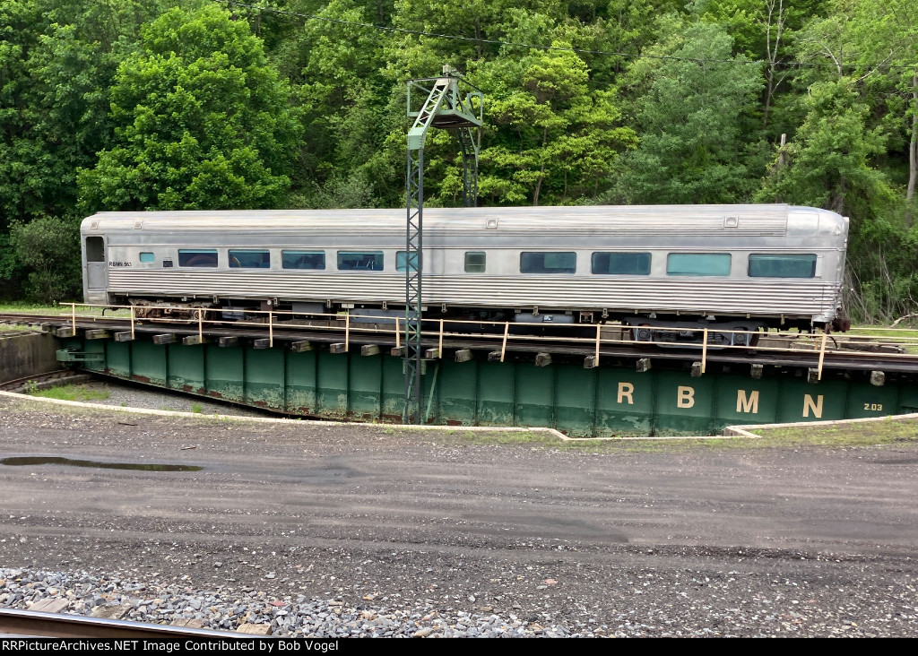 RBMN 563 on turntable